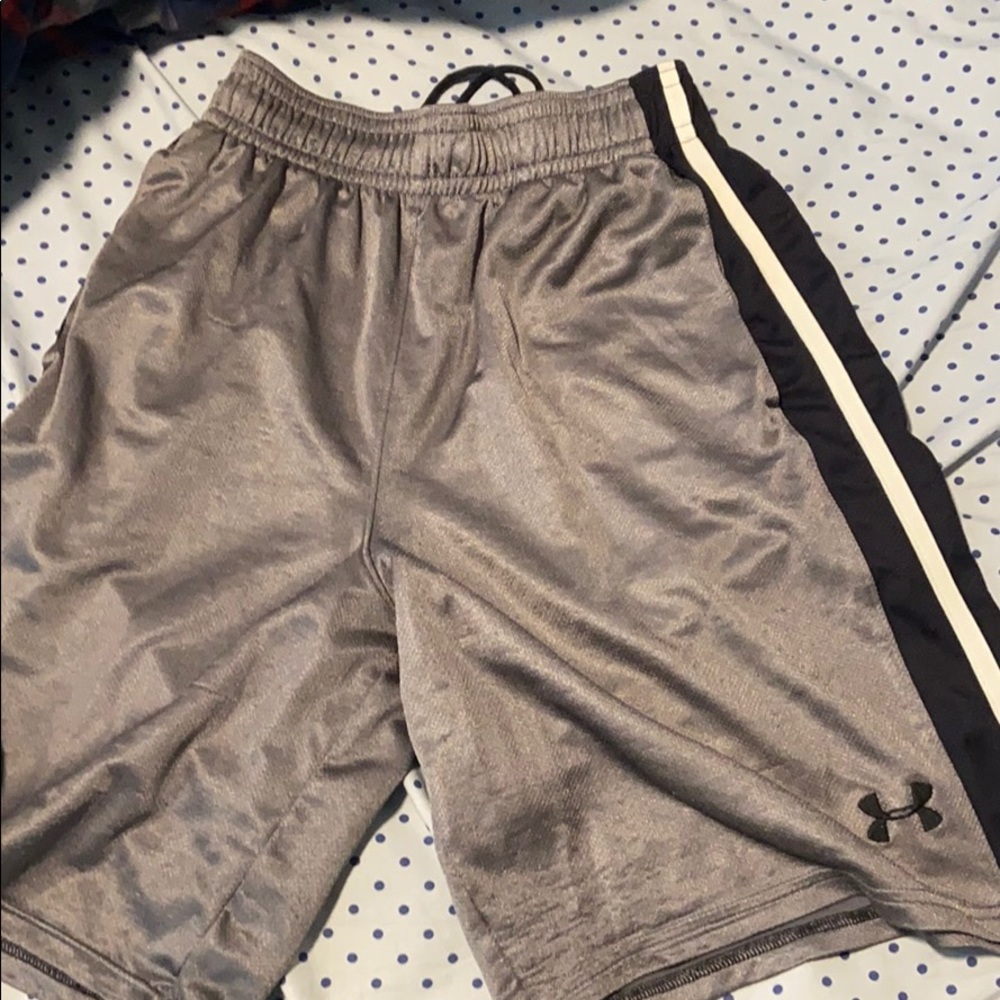 Grey Under Armour shorts
